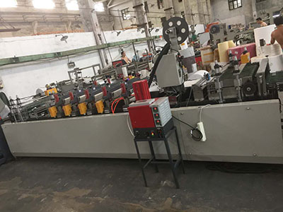 三邊封氣泡膜制袋機